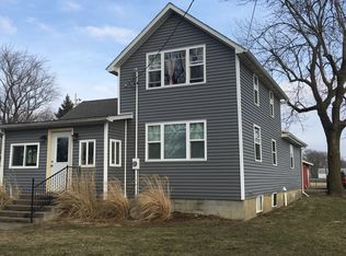 602 S 5th St, Fisher, IL