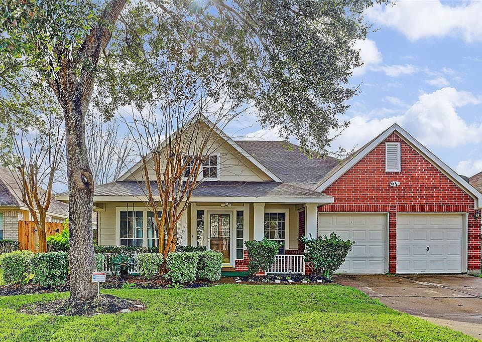 1st image of 10522 Village Lake Dr