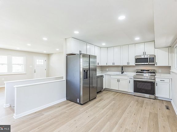 2nd image of 357 Chalet Dr