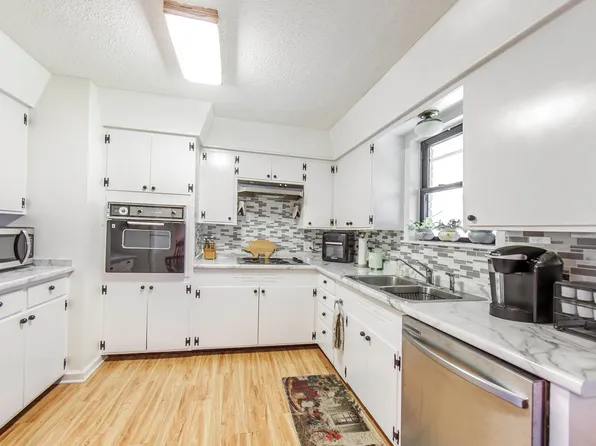 202 Harding Dr, Houma, LA 70364