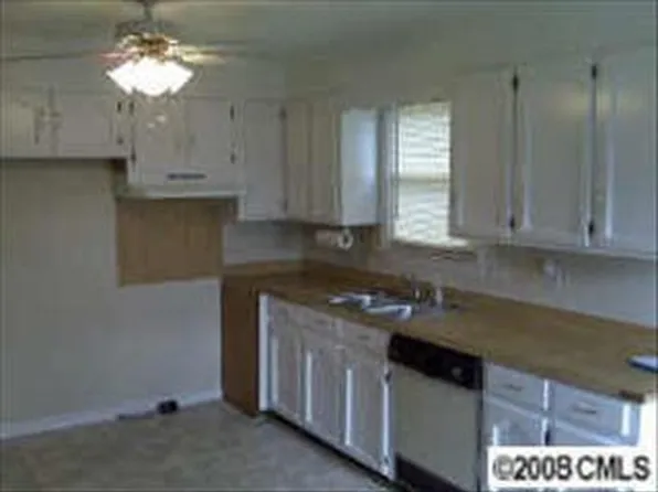 316 Wesley Dr, Gastonia, NC 28056