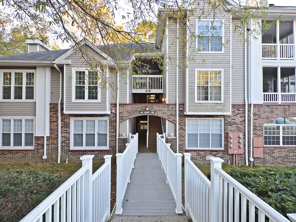 1st image of 608 Squire Ln APT G