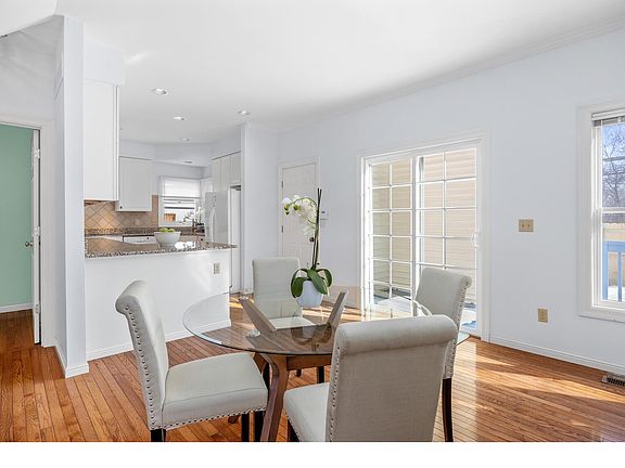 5th image of 846 Lionsgate Dr