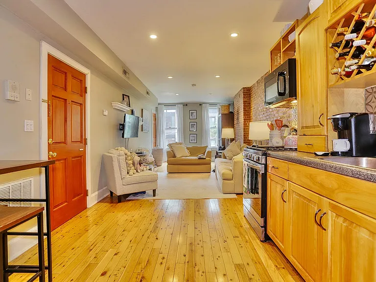341 Park Ave #2 — Photo 2