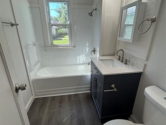 5th image of 418 Jerome Ln