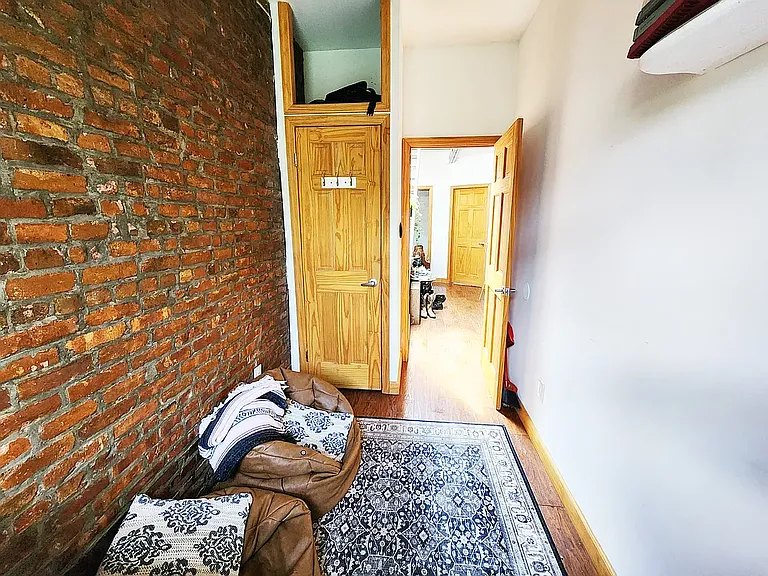650 Union St #3 — Photo 12