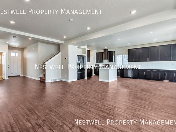 4th image of 2635 N Wallace Way