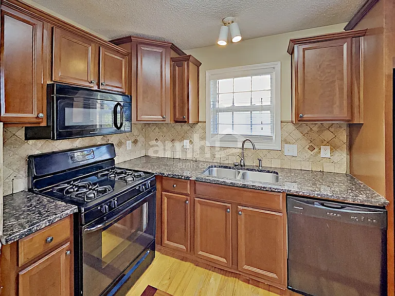 387 Moreland Cir — Photo 4