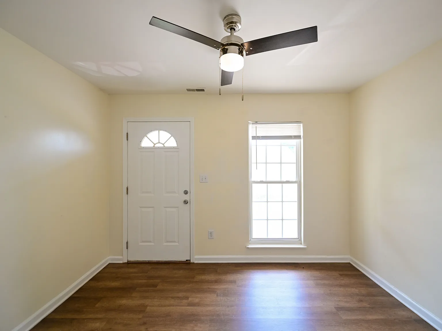 7 1/2 West 2nd Street - 2 — Photo 3