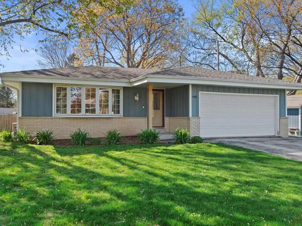 460 Hill N Dale CIRCLE, Hartland, WI 53029