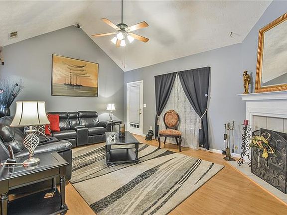 5th image of 4432 Beaverton Cir
