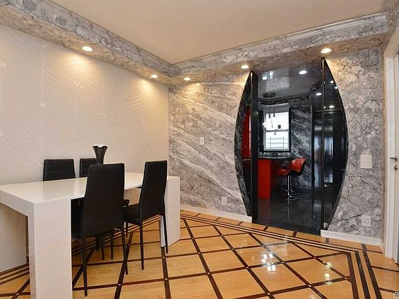 5th image of 6125 98th St APT 8H