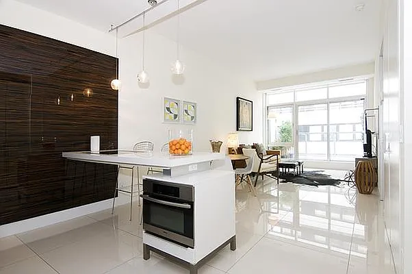 Sold by R New York | media 15