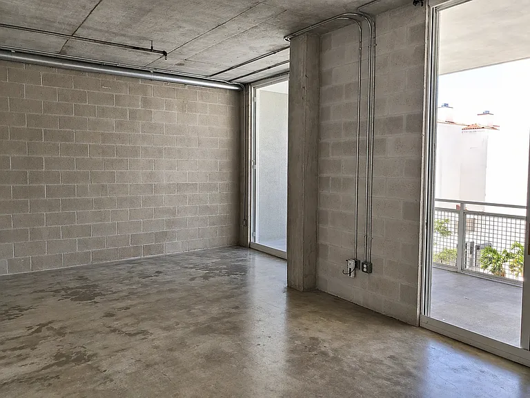 444 NE 30th St #503 — Photo 12