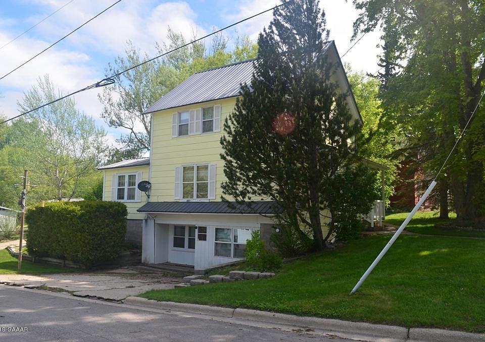 1st image of 501 1st Ave NE