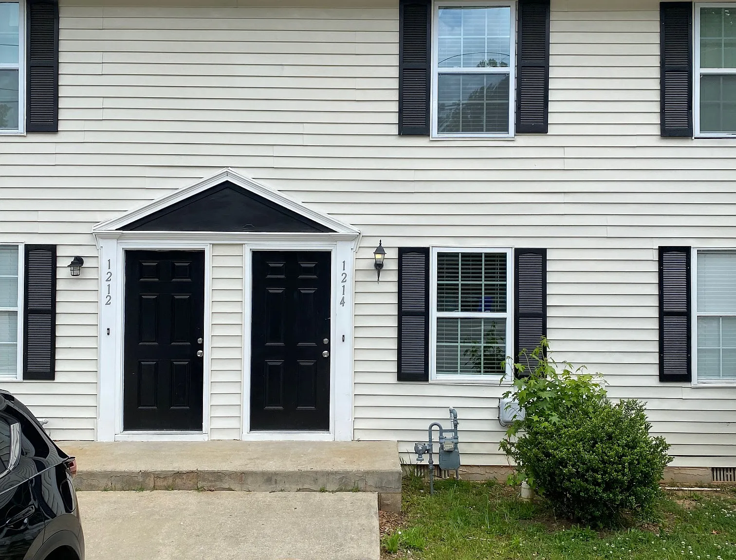 1 bed, 900 sqft, $1,200 — Photo 1