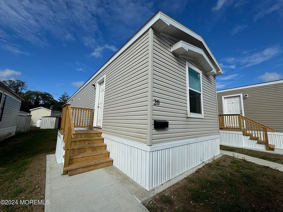 2nd image of 20 Avenue A