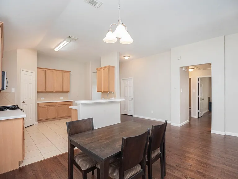 21206 Colton Cove Dr — Photo 12