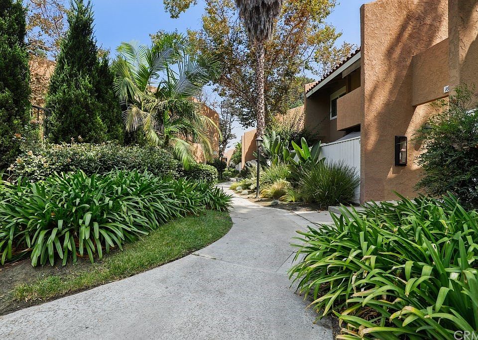 1st image of 1101 W Macarthur Blvd Unit 253