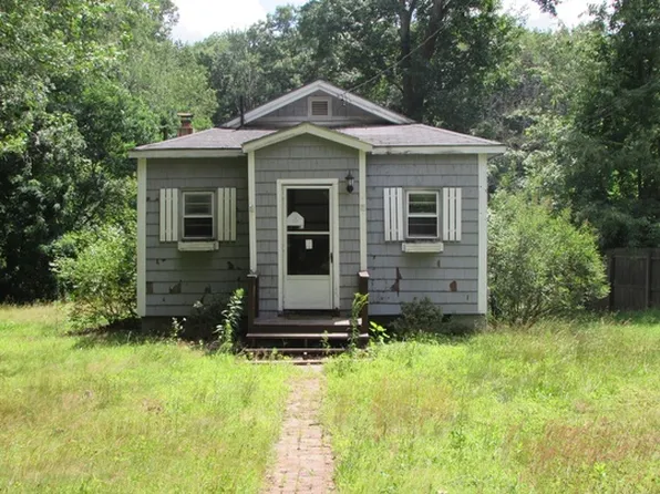 74 Tankeroosen Rd, Vernon, CT 06066