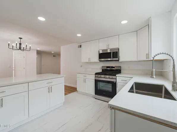 1477 Dinsmore St, Simi Valley, CA 93065