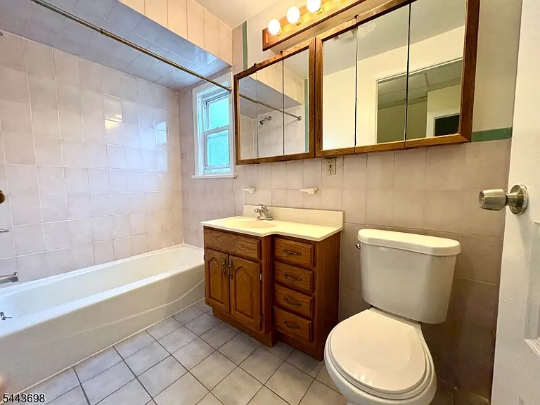 9 Franklin Pl — Photo 8