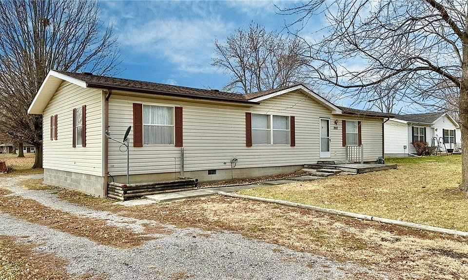 1st image of 1807 Park Lane Dr