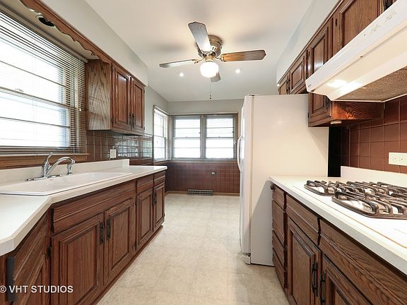5th image of 556 S La Londe Ave