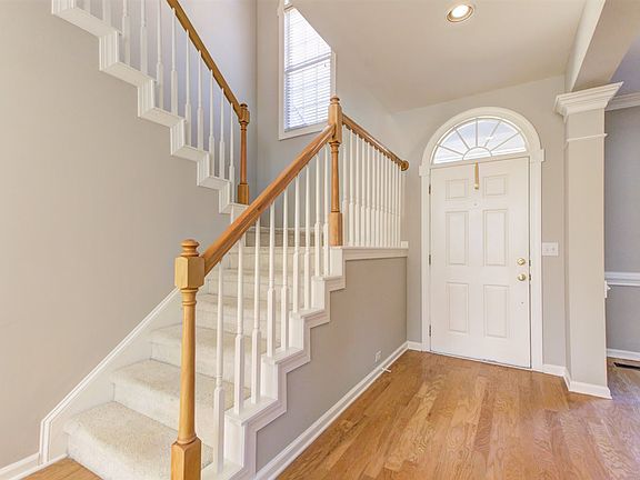 3rd image of 213 Caraway Ln