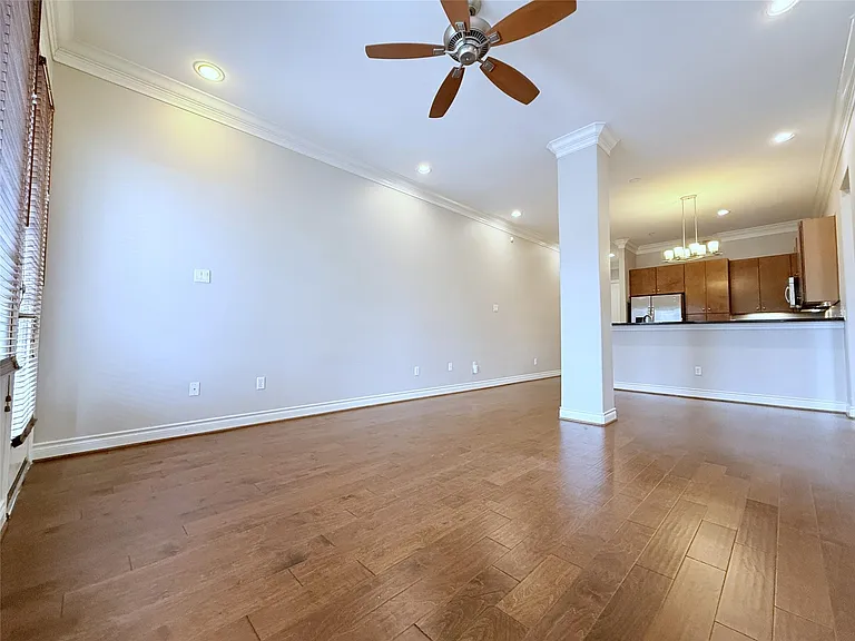 510 Lovett Blvd #204 — Photo 7