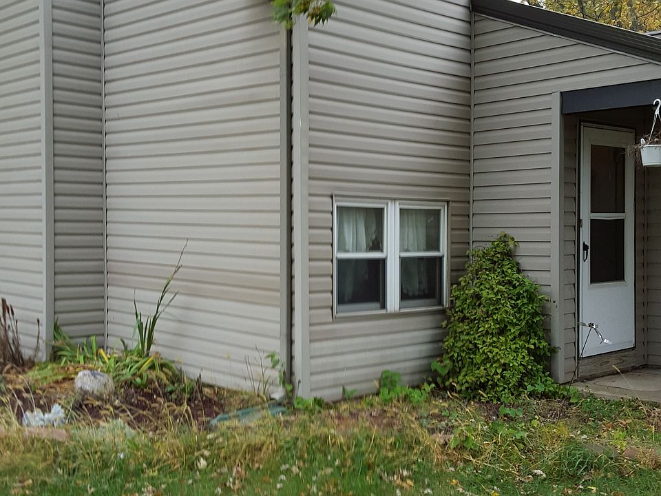 2nd image of 1026 Joneys Bend