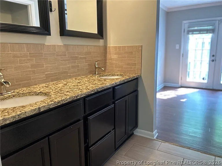 5914 Rustlewood Dr — Photo 8
