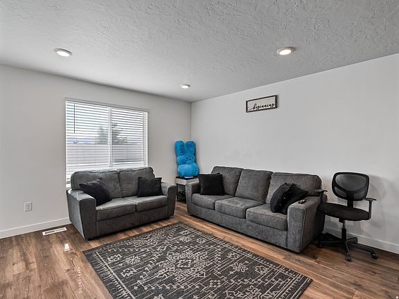 5th image of 3877 S Bowie Dr #106