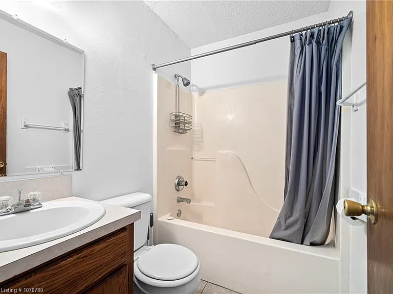 302 S Pocola Blvd — Photo 6