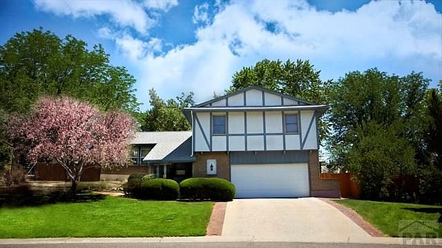 1st image of 12 Belaire Dr