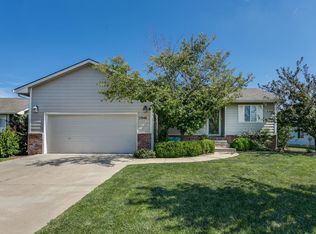 5946 N Hartford Dr, Wichita, KS 67219