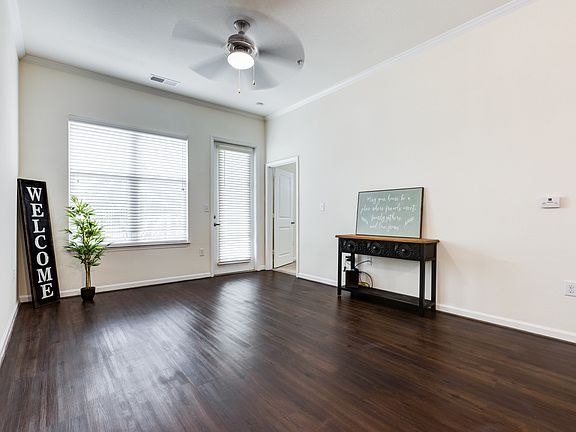 4th image of 20 Helton Dr #1431
