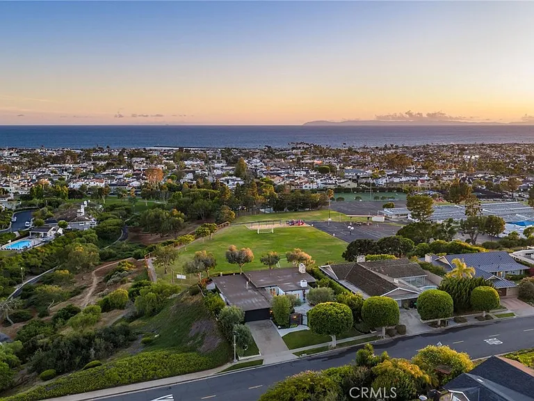 3007 Harbor View Dr — Photo 68