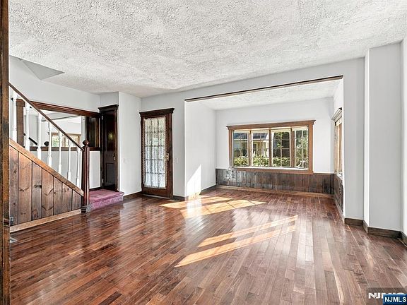 3rd image of 63 Washington Avenue