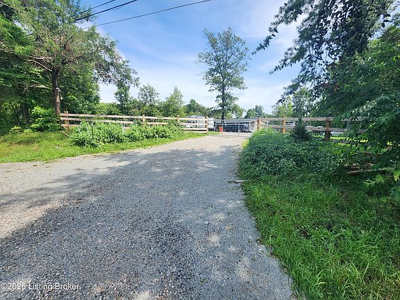 4th image of 6205 Valley Creek Rd