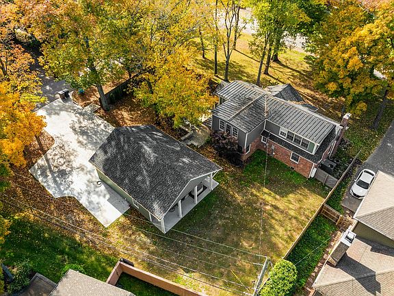 5th image of 4314 Lealand Ln