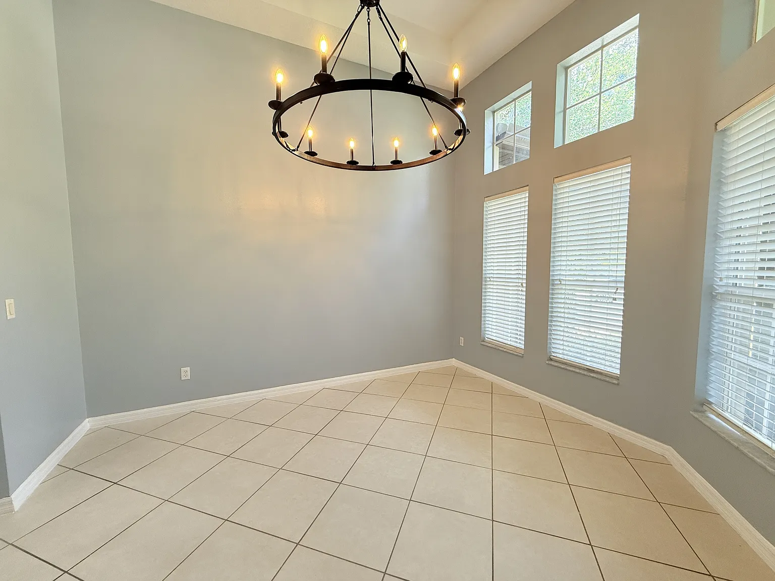 814 Kazaros Circle - 1 — Photo 4