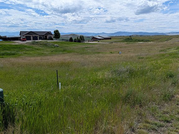 3rd image of 38 Skyview Ln