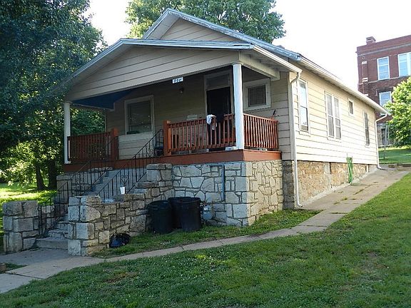 2nd image of 806 Greeley Ave