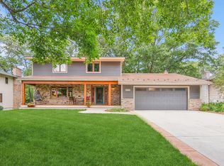 4725 Laura Ln, Shoreview, MN 55126