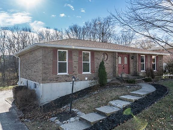 2nd image of 542 Village Dr