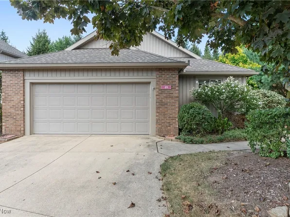 49 Douglas Ct, Tallmadge, OH 44278