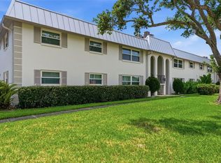 5800 Hollywood Blvd APT 214, Sarasota, FL 34231