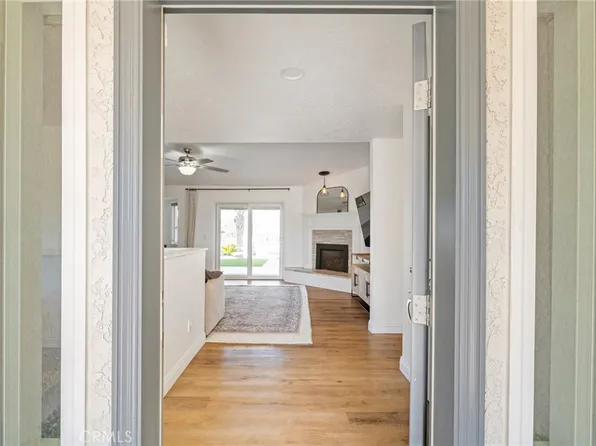 11026 Adobe Rd, Oak Hills, CA 92344