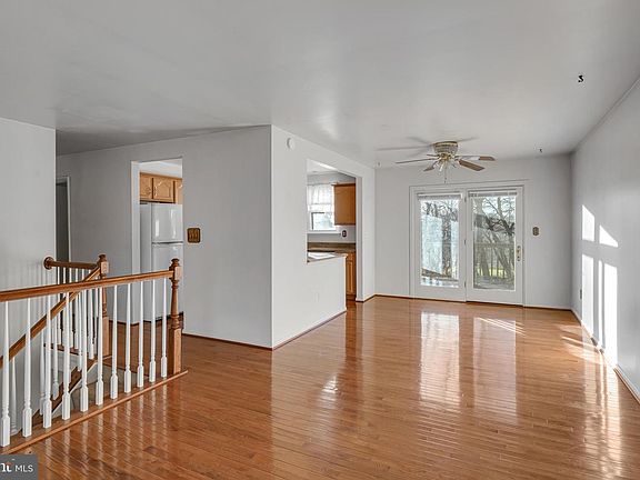 4th image of 2804 Christy Dr